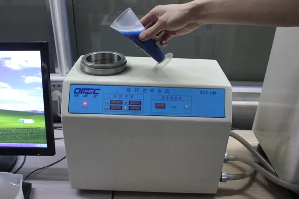Loading powder into the laser particle size analyser